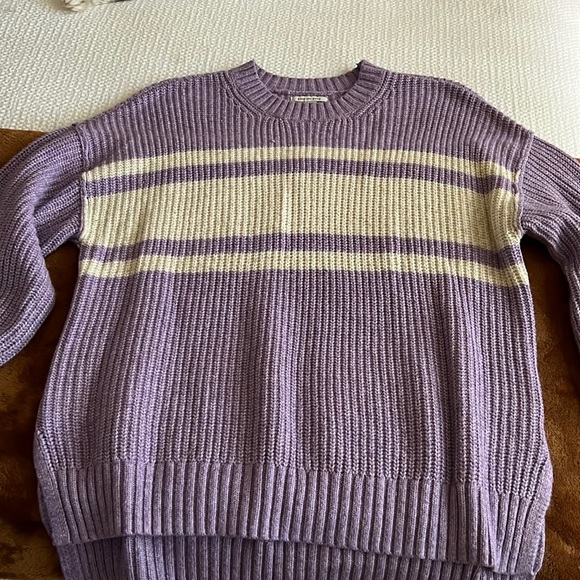 American Eagle Sweater - Picture 2 of 6